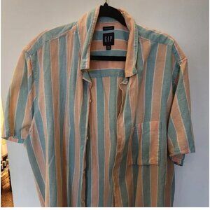 A bundle of 3 shirts xxl